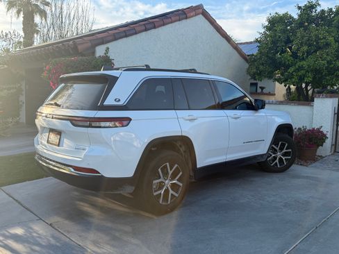 Used 2025 Jeep Grand Cherokee Limited w/ Trailer Tow Package image 1