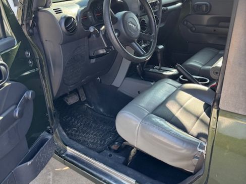 Used 2009 Jeep Wrangler X image 6