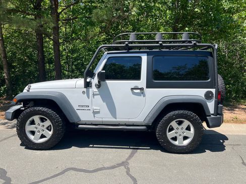 Used 2015 Jeep Wrangler Sport w/ Quick Order Package 24S AWD/4WD image 1