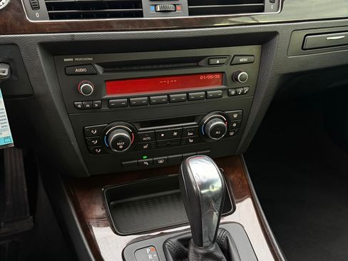 Used 2011 BMW 335i Coupe w/ Convenience Pkg image 22