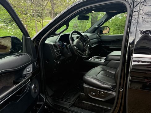 Used 2018 Ford Expedition Limited w/ Equipment Group 301A image 12