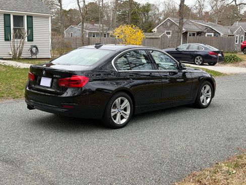 Used 2017 BMW 330i xDrive Sedan AWD/4WD image 6