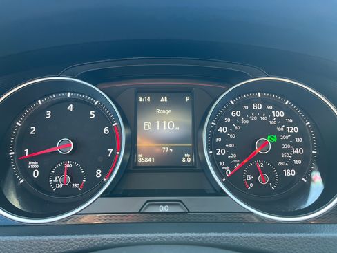 Used 2015 Volkswagen GTI SE FWD image 19