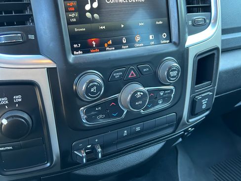 Used 2018 RAM 2500 Big Horn image 24