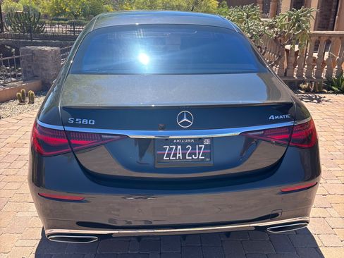 Used 2021 Mercedes-Benz S 580 S 580 4MATIC Sedan 4D w/ AMG Line image 5
