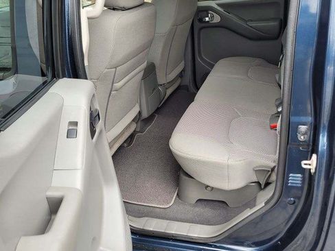 Used 2020 Nissan Frontier SV image 10