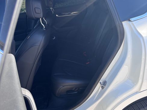 Used 2019 Maserati Levante image 2