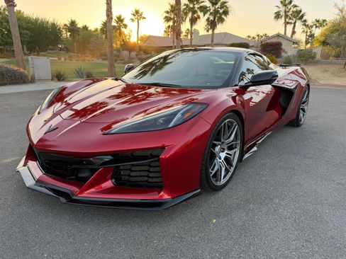 Used 2024 Chevrolet Corvette Z06 RWD image 1