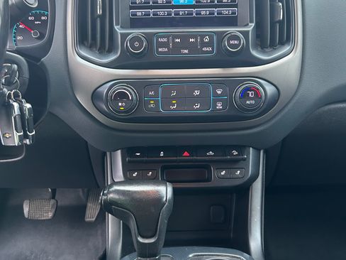 Used 2017 Chevrolet Colorado Z71 image 23