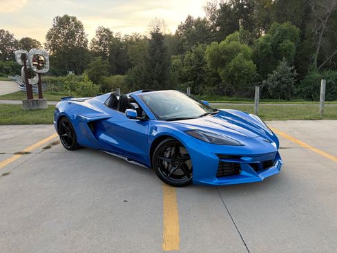 Used 2025 Chevrolet Corvette E-Ray AWD/4WD image 25