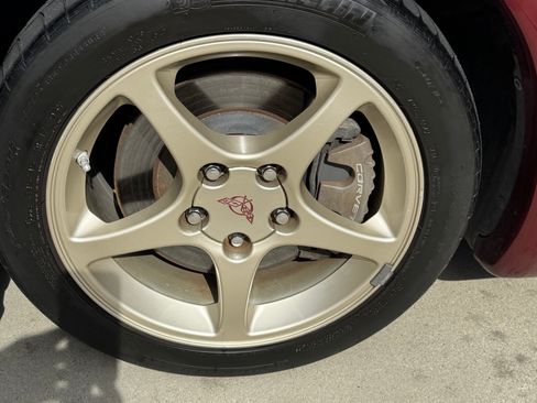 Used 2003 Chevrolet Corvette Coupe w/ Preferred Equipment Group image 24