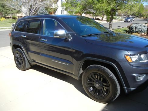 Used 2015 Jeep Grand Cherokee Limited w/ Trailer Tow Group IV image 2