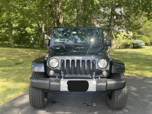 Used 2014 Jeep Wrangler Unlimited Sahara w/ Dual Top Group image 2