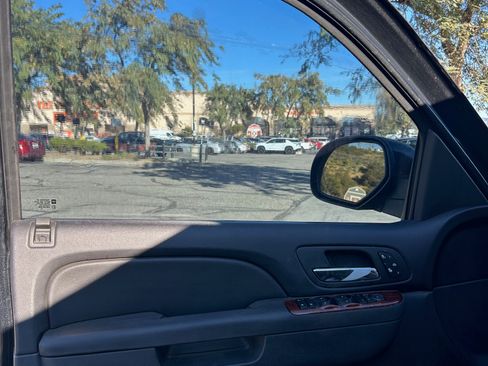 Used 2010 Chevrolet Silverado 1500 LTZ w/ Max Trailering Pack image 15