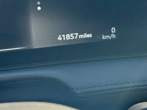Used 2023 Nissan Ariya AWD image 9