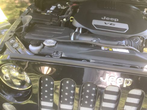 Used 2015 Jeep Wrangler Unlimited Sahara w/ Trailer Tow Group image 15