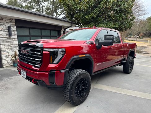 Used 2025 GMC Sierra 2500 AT4 w/ AT4 Premium Plus Package image 2