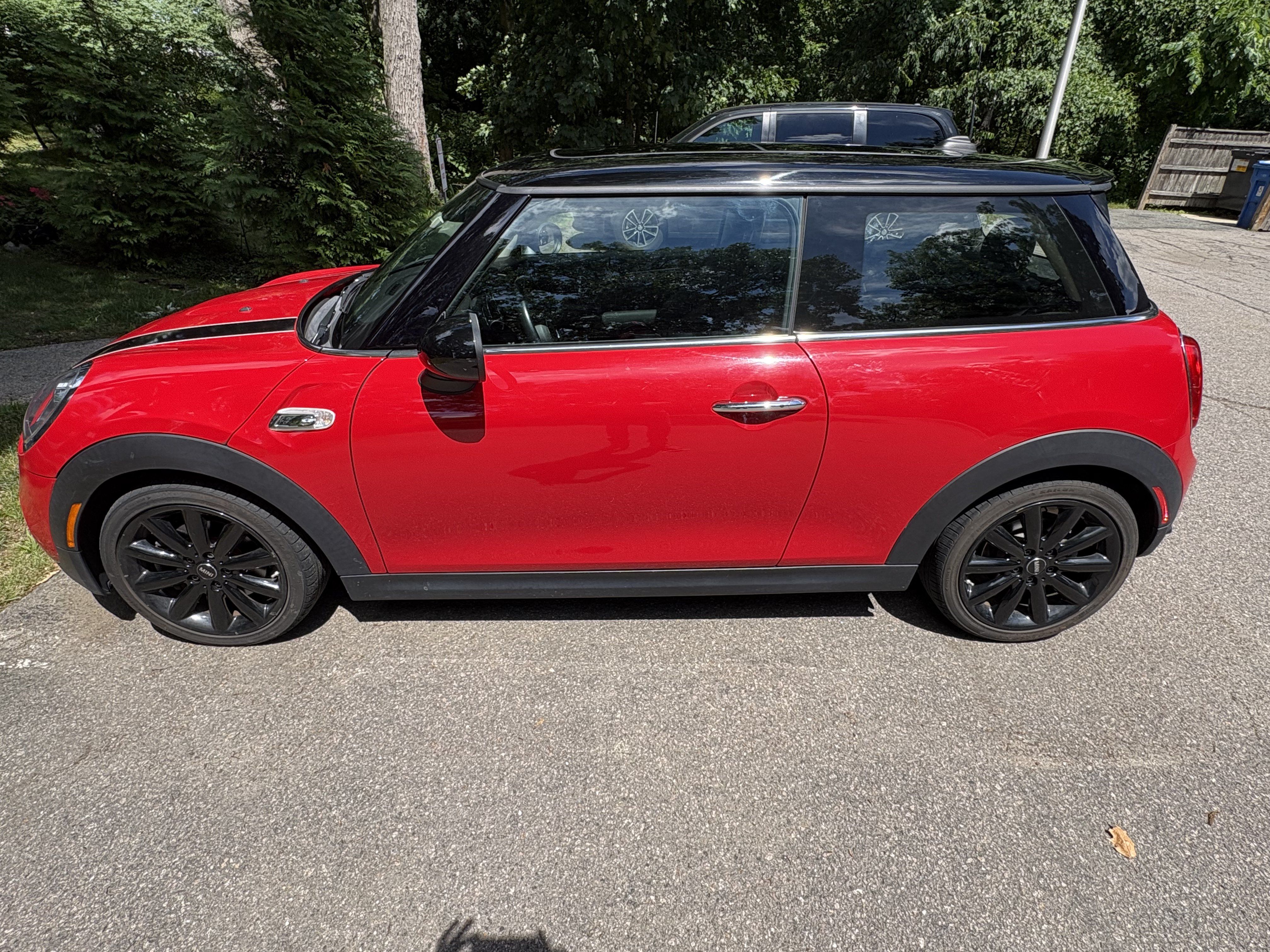 Used 2019 MINI Cooper S w/ Signature Upholstery Package FWD image 5