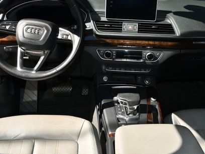 Used 2018 Audi Q5 2.0T Premium Plus w/ Premium Plus Package