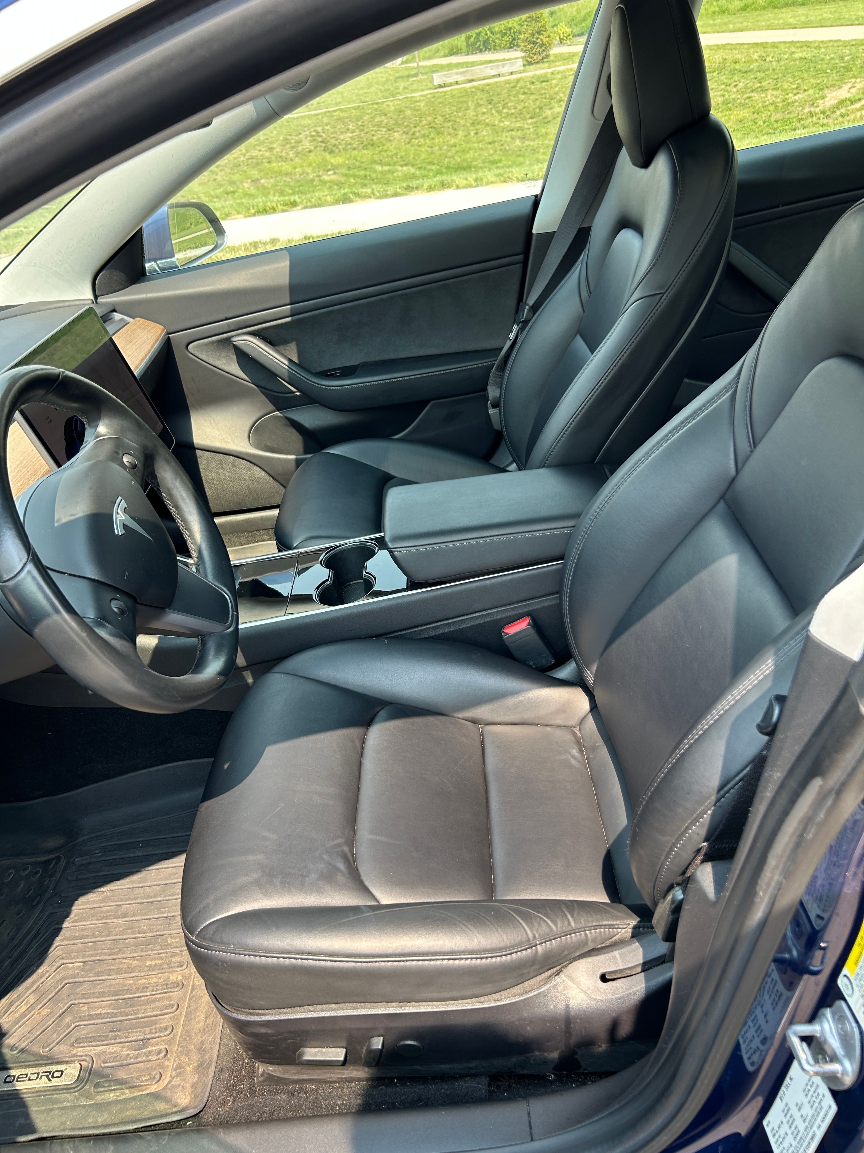 Used 2019 Tesla Model 3 Mid Range RWD image 11