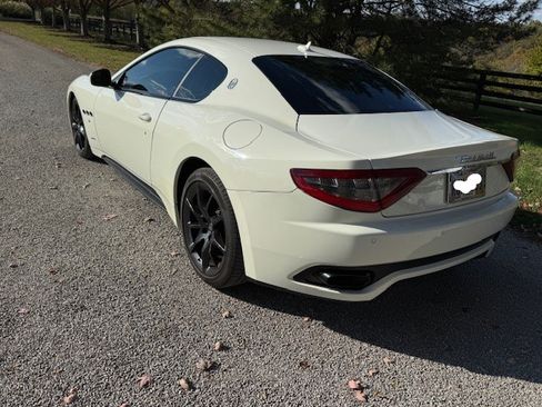 Used 2014 Maserati GranTurismo Sport image 9