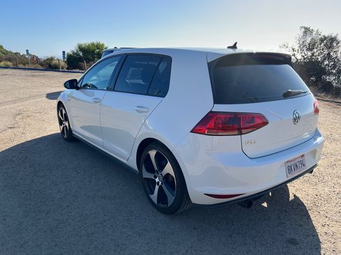Used 2016 Volkswagen GTI S image 11
