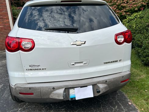 Used 2009 Chevrolet Traverse LT image 9