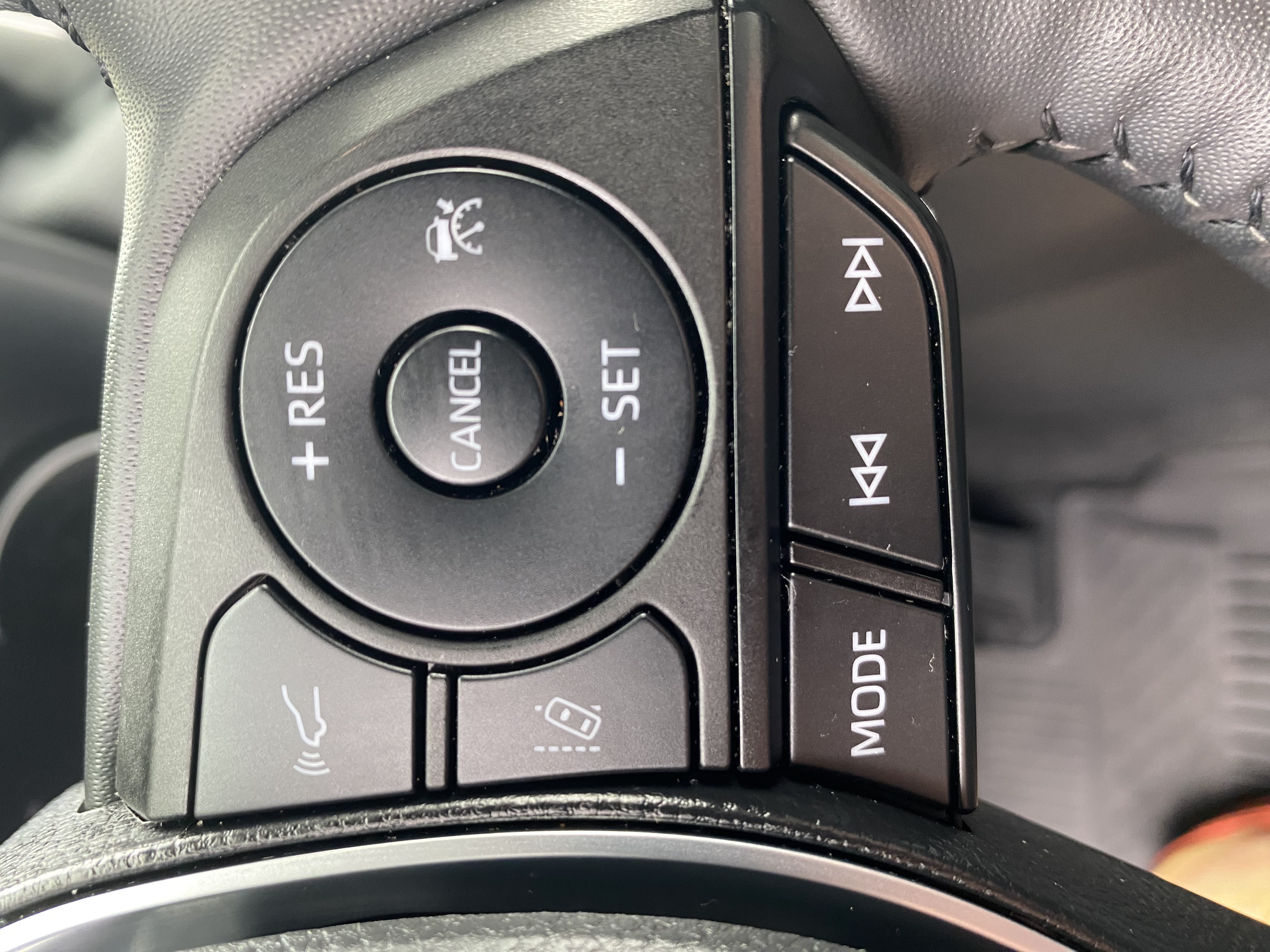 Used 2023 Toyota RAV4 XLE Premium AWD/4WD image 26