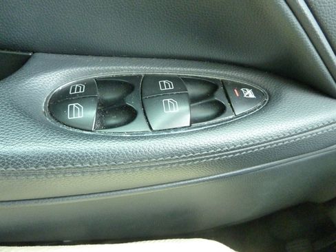 Used 2009 Mercedes-Benz CLS 550 image 17
