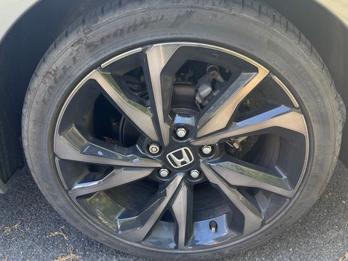 Used 2019 Honda Civic Sport image 9