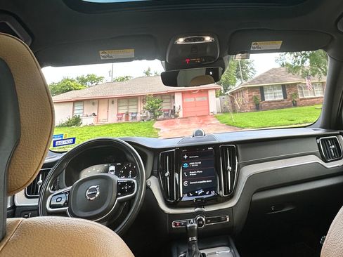 Used 2018 Volvo XC60 T6 Inscription w/ Convenience Package AWD/4WD image 25