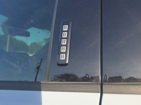 Used 2024 Ford F350 Lariat w/ Lariat Ultimate Package image 14