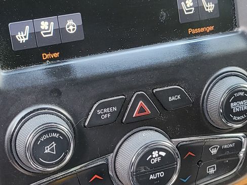 Used 2014 RAM 1500 Laramie Longhorn AWD/4WD image 17