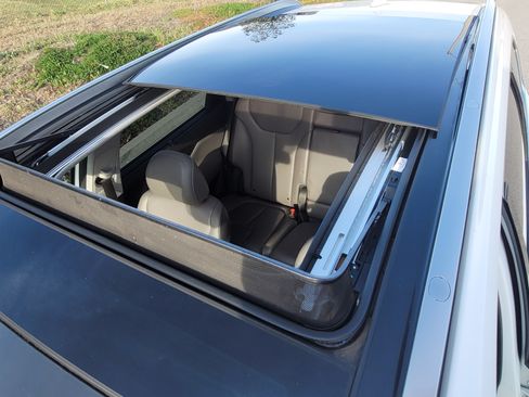 Used 2019 Hyundai Santa Fe Limited image 8