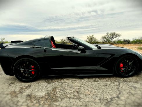 Used 2015 Chevrolet Corvette Stingray Coupe RWD image 4