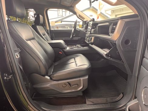 Used 2022 Ford Expedition Max XLT RWD image 11