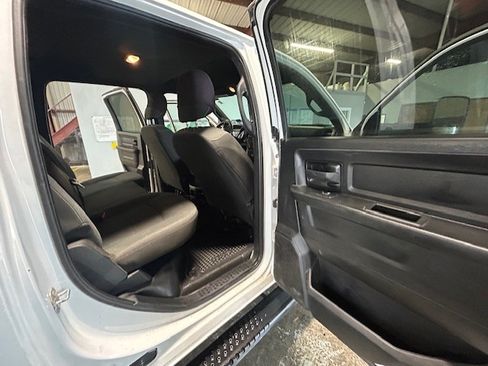 Used 2022 RAM 5500 Tradesman w/ Chrome Appearance Group image 8