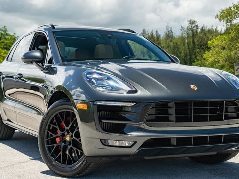 Used 2017 Porsche Macan GTS AWD/4WD image 2