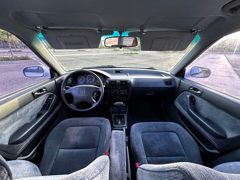 Used 1993 Honda Accord LX image 10