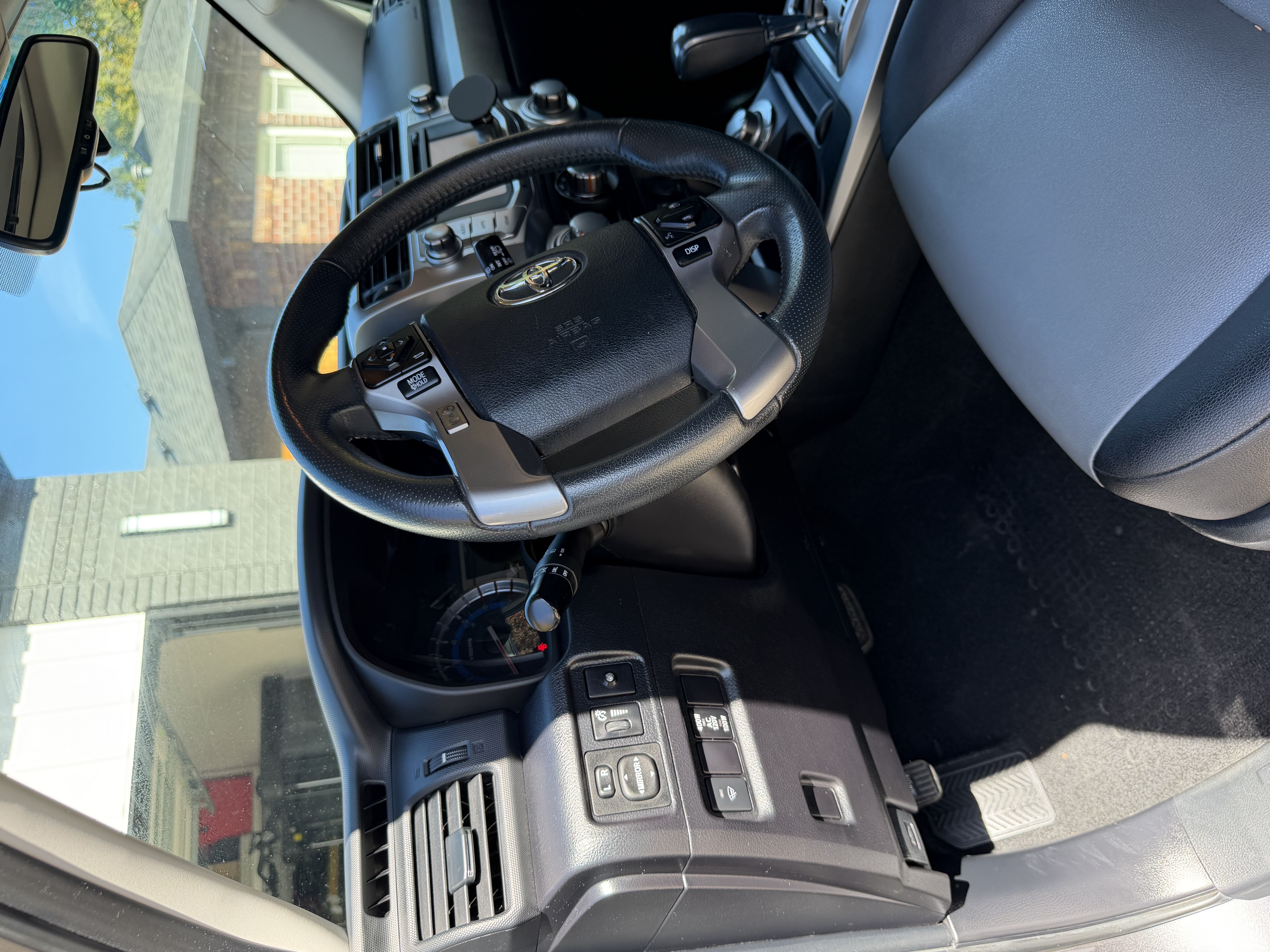 Used 2018 Toyota 4Runner SR5 Premium AWD/4WD image 11