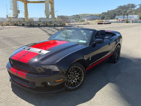 Used 2014 Ford Mustang Shelby GT500 w/ Equipment Group 821A RWD image 1