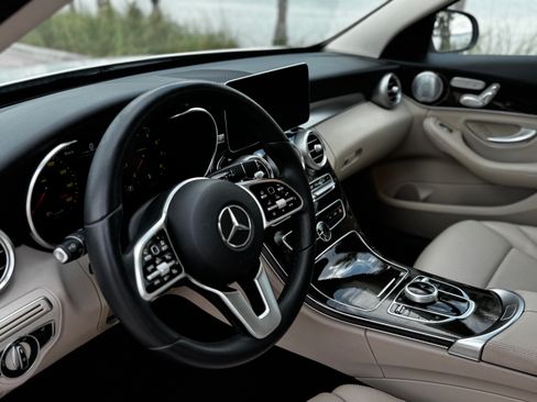 Used 2021 Mercedes-Benz C 300 4MATIC Sedan image 11