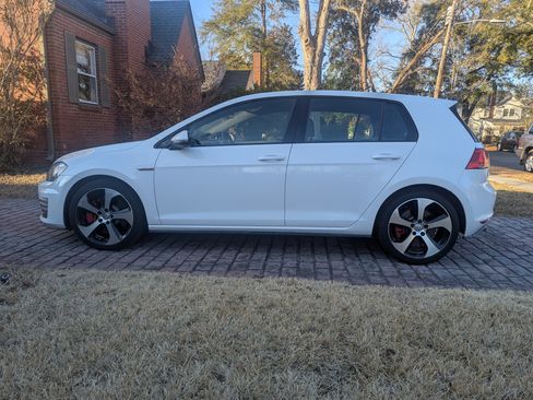 Used 2015 Volkswagen GTI Autobahn w/ Lighting Package (SEL) image 11