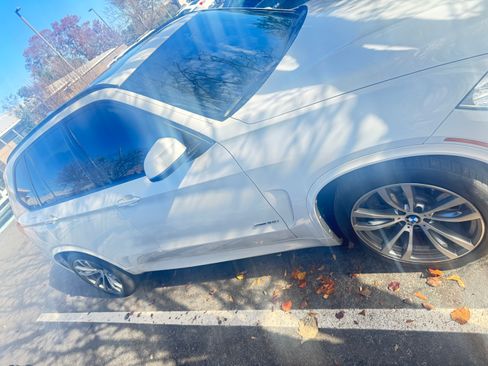 Used 2016 BMW X5 xDrive50i w/ M Sport image 6