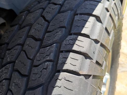 Used 2004 Chevrolet Silverado 2500 LS w/ Heavy-Duty Power Package image 16