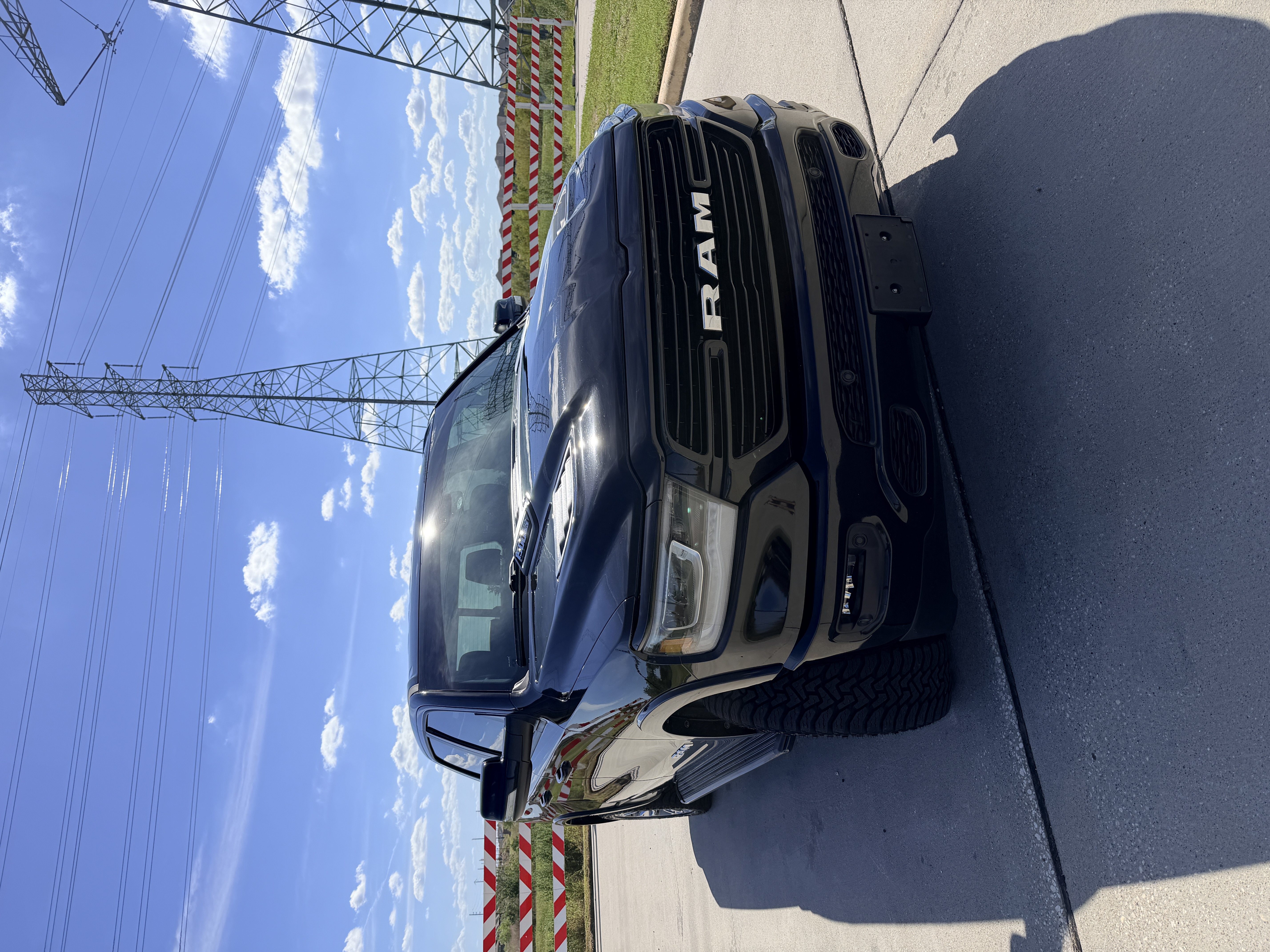 Used 2020 RAM 1500 Laramie w/ Sport Appearance Package AWD/4WD image 2