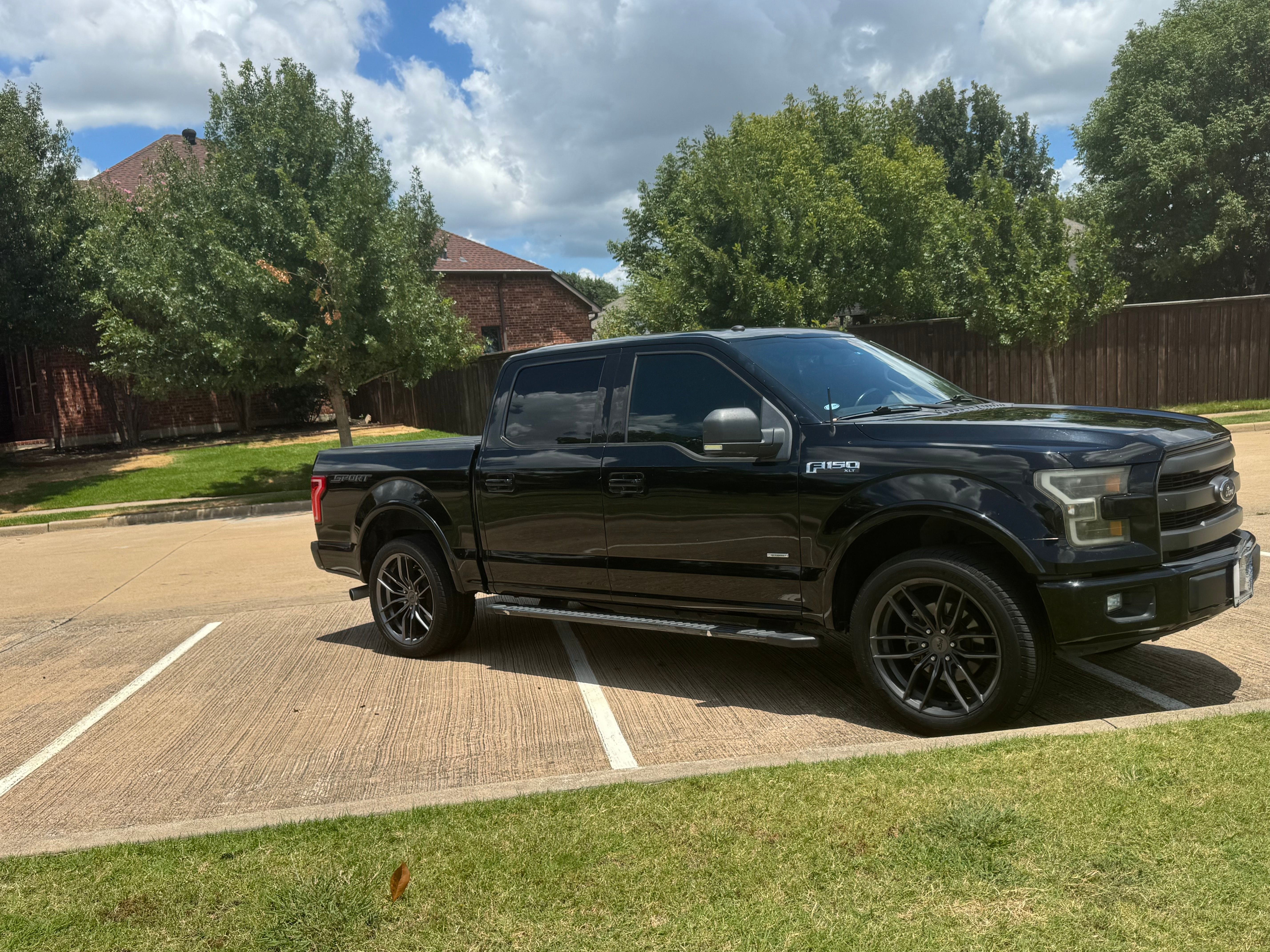 Used 2017 Ford F150 XLT w/ Equipment Group 302A Luxury RWD image 10