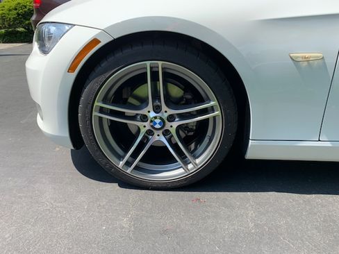 Used 2008 BMW 328i Convertible image 11