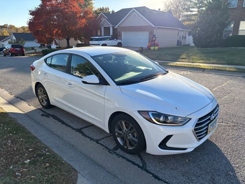 Used 2018 Hyundai Elantra SEL image 9