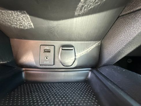 Used 2014 Nissan Rogue SL w/ SL Premium Package FWD image 11